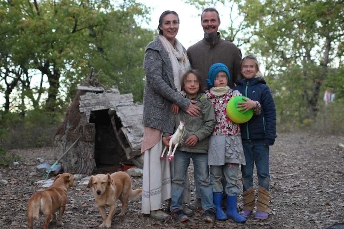 famiglia bosco rifiuto aiuto