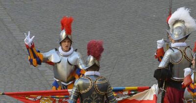 guardia svizzera sputo ebree vaticano