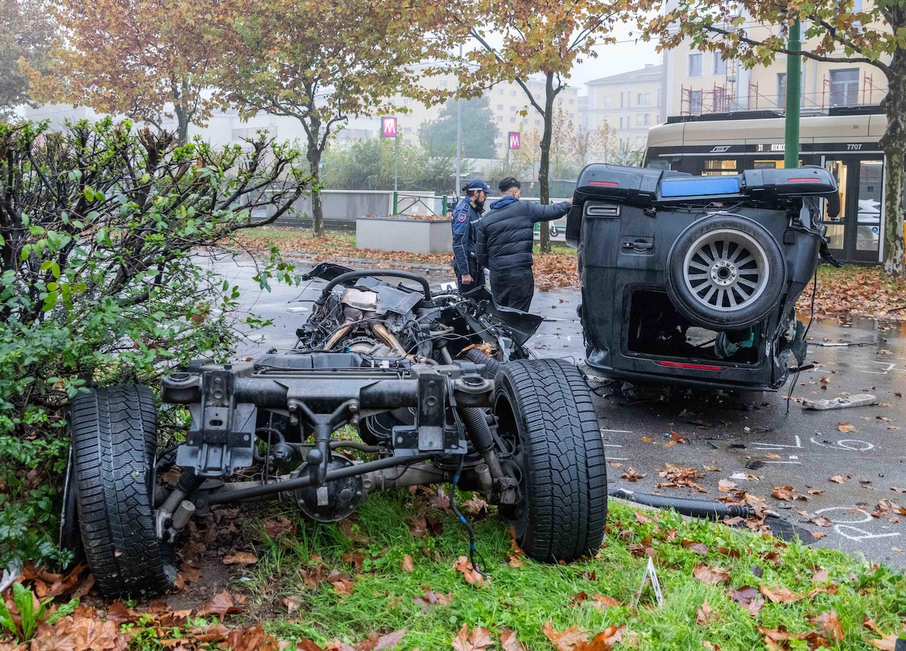 Suv contro auto viale Fulvio Testi Milano