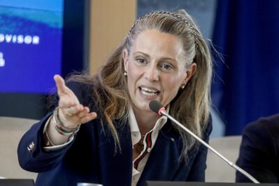 mozione sfiducia lombardia federica picchi no vax