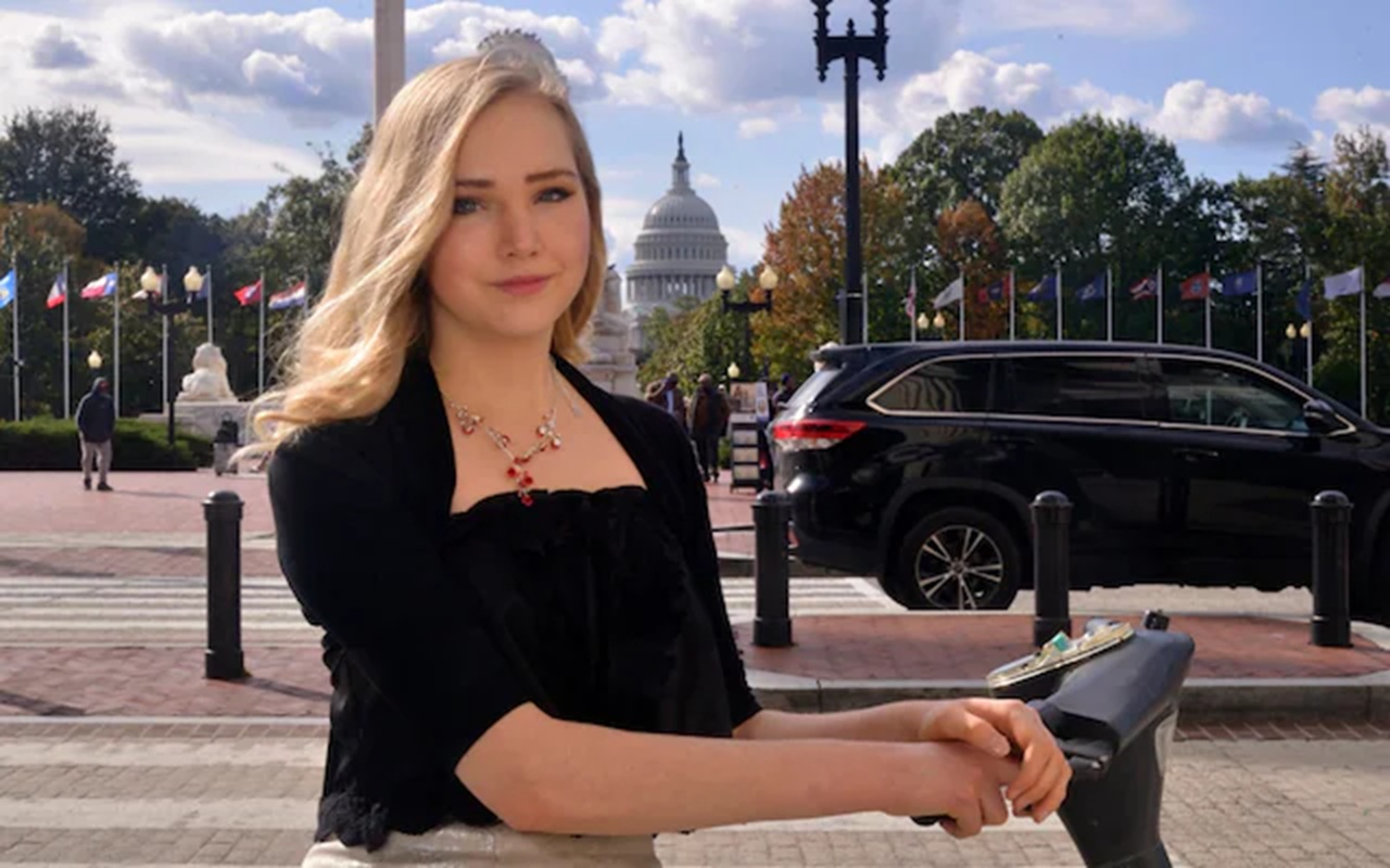 naomi seibt afd germania anti greta asilo Usa