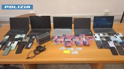 Sim per truffe a Scampia