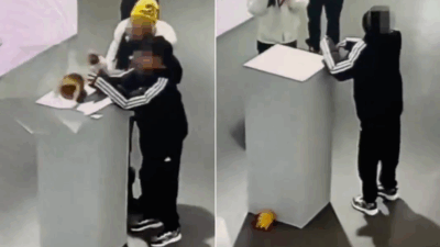 bimbo-distrugge-corona-oro-museo-pechino