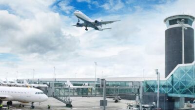 deruba amica vola spagna foto facebook