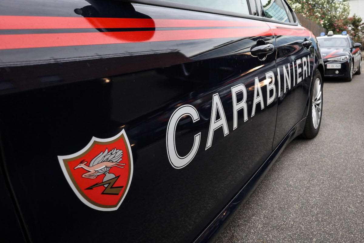 disabile aggressione bologna pugno carabinieri