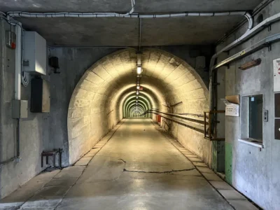 europa guerra russia preparazione rifugi bunker armi soldati