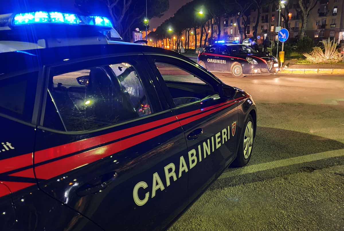 litiga moglie carabinieri denuncia arresto droga