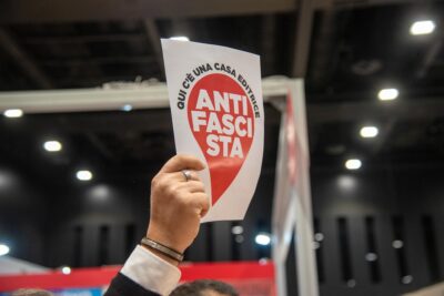 piu-libri-piu-liberi-protesta-editori-bella-ciao