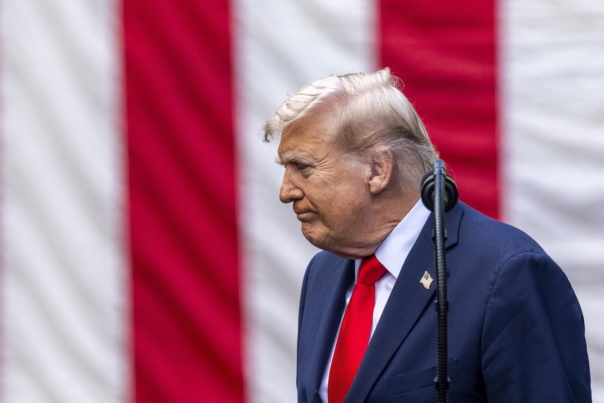 carcere-ex-poliziotto-meme-trump-charlie-kirk