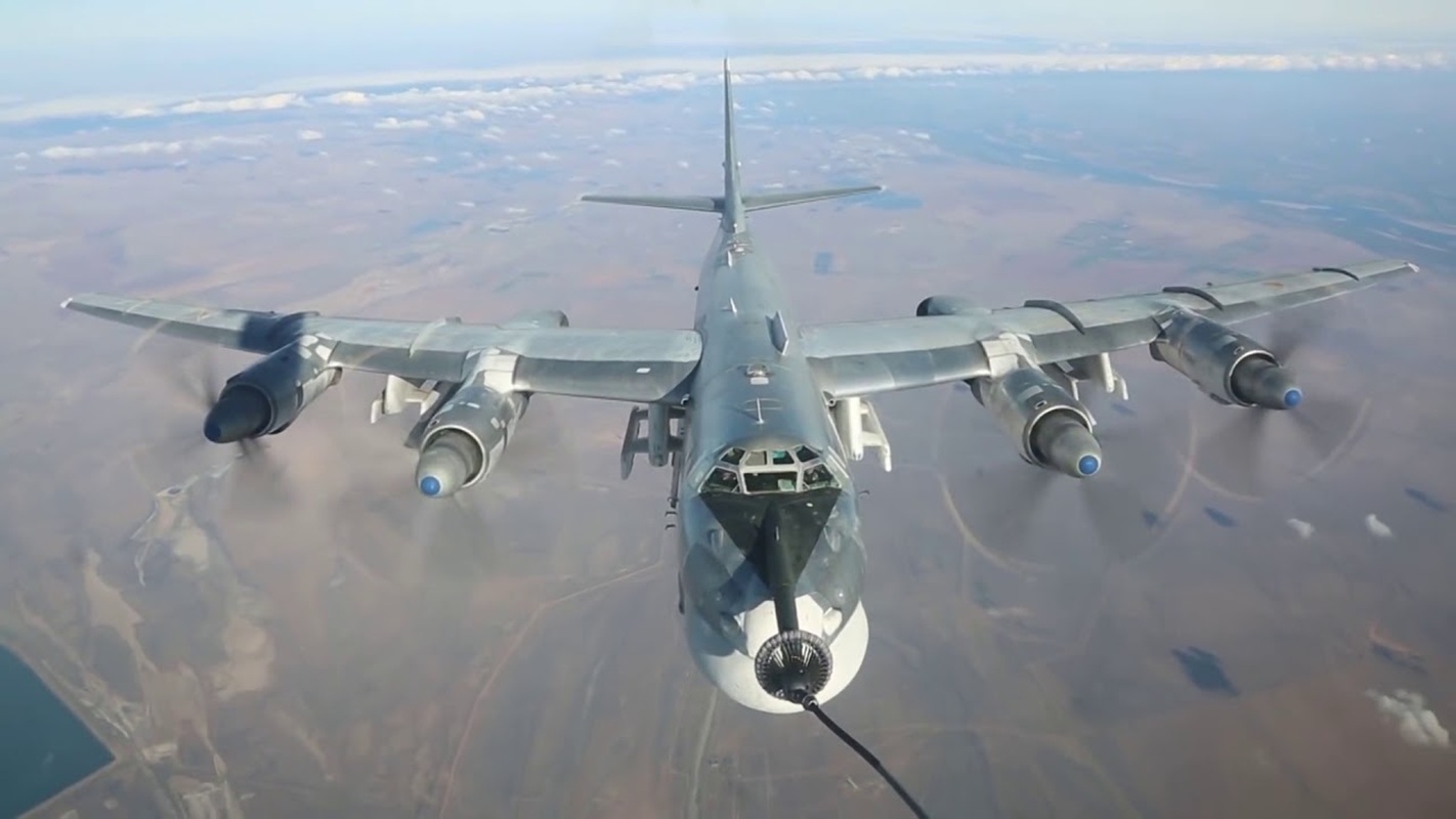tupolev tu-95 sorvolo russia aerei nato