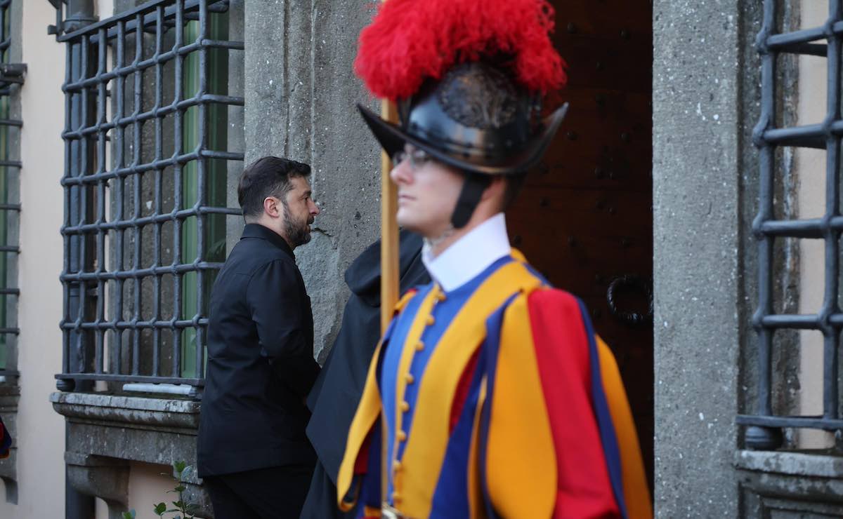 volodymyr zelensky ucraina papa roma