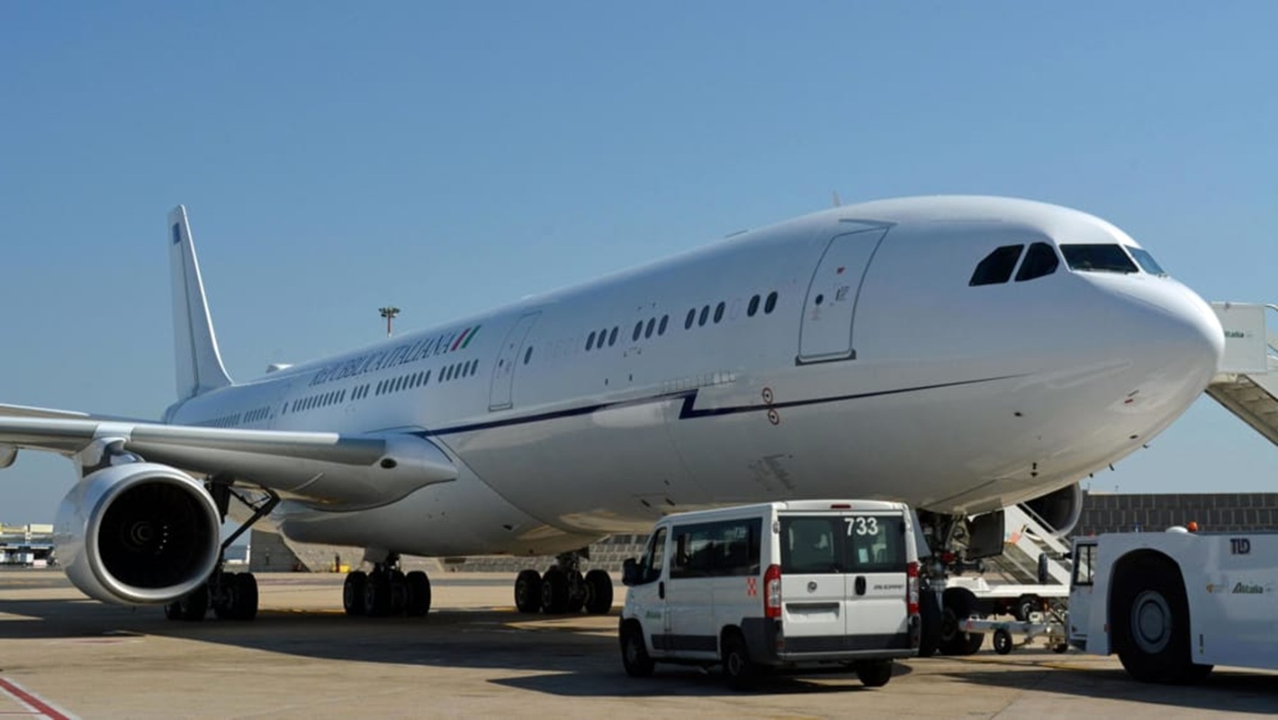 air force renzi costo un euro