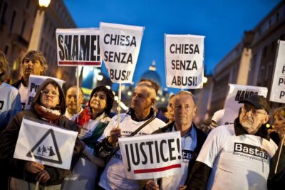 chiesa spagna accordo risarcimento abusi sessuali