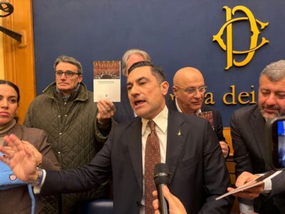 conferenza stampa furgiuele protesta opposizioni video