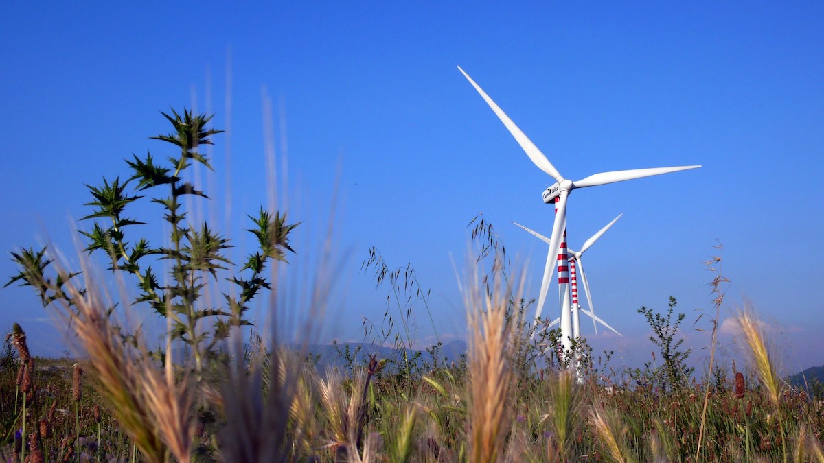 eolico-solare-vs-fossile