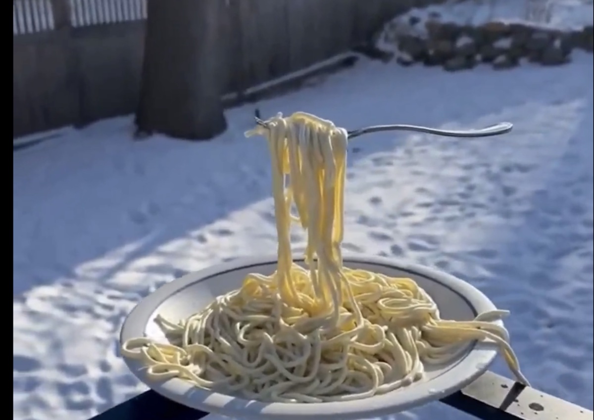 https://static.open.online/wp-content/uploads/2026/01/frozen-spaghetti.jpg