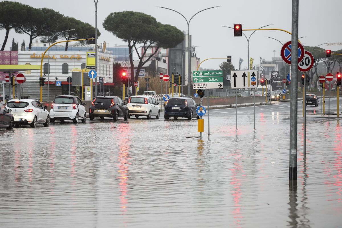 roma-maltempo-scuola-chiuse-ordinanza-fake