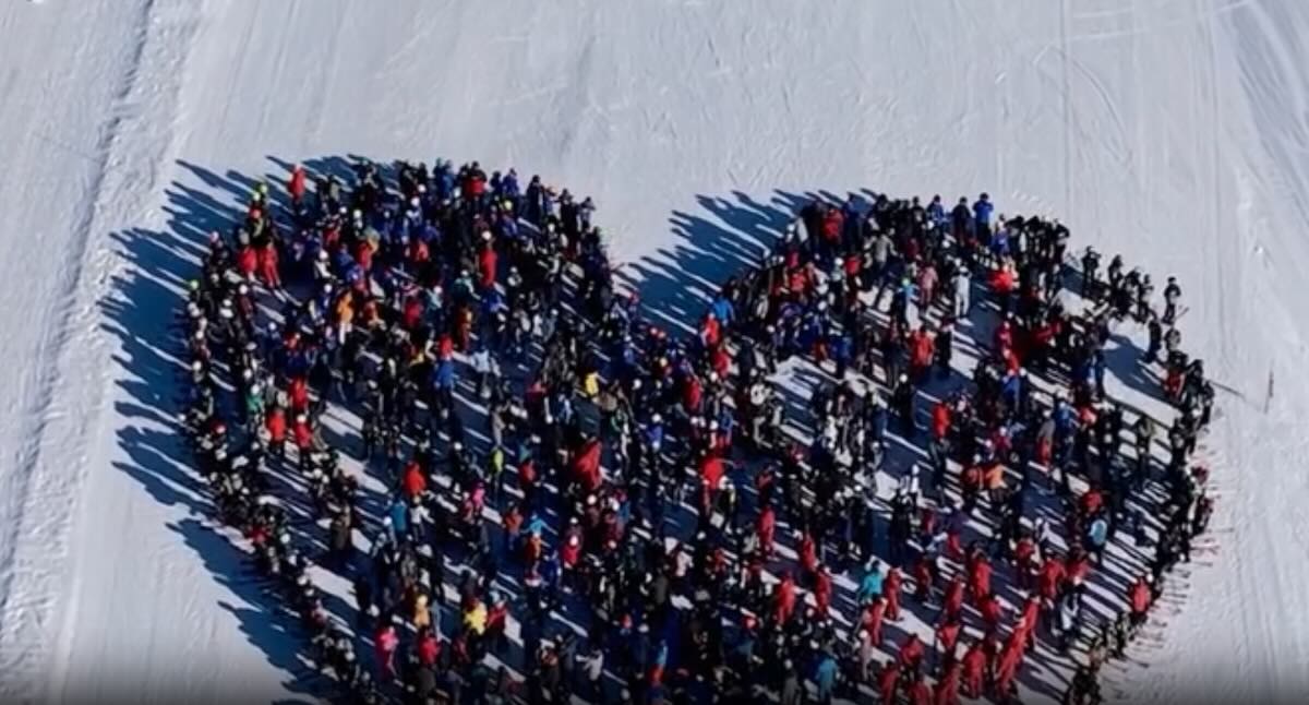 omaggio crans montana sci incendio capodanno video