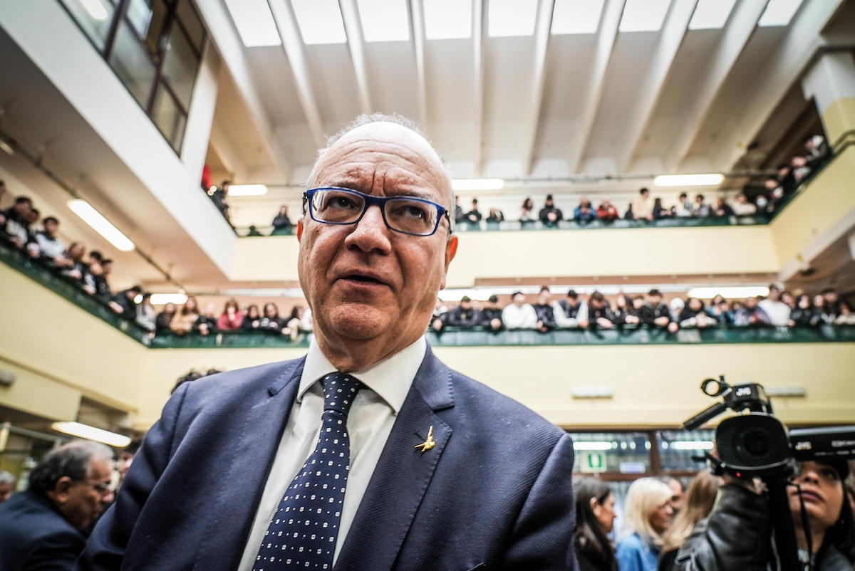 valditara studente accoltellato