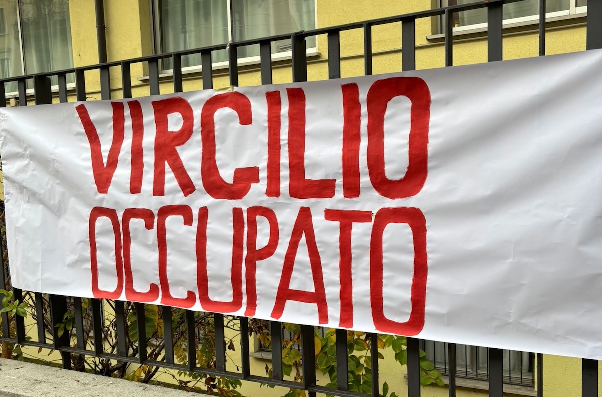 occupato-liceo-virgilio-milano