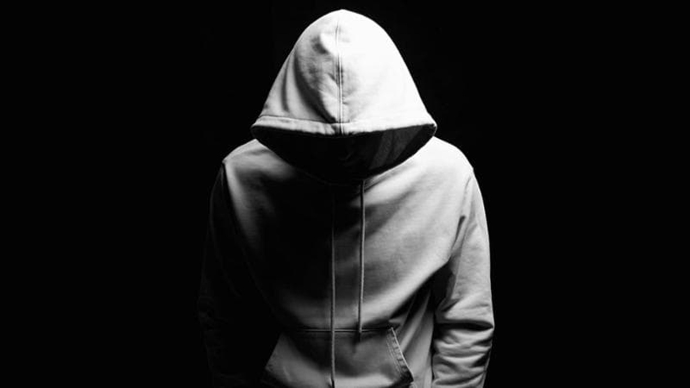 banditi incappucciati rapina roma