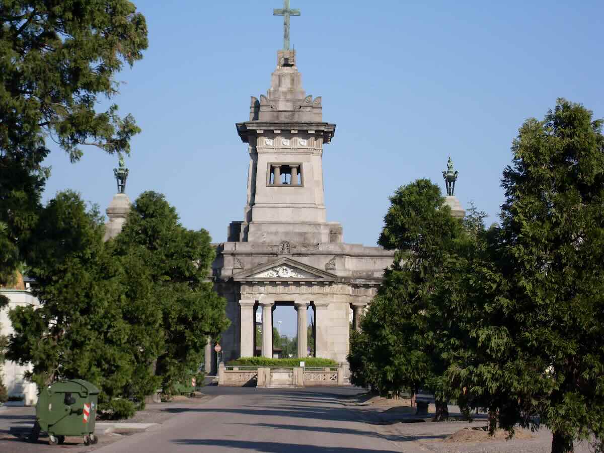 cimitero maggiore milano ok