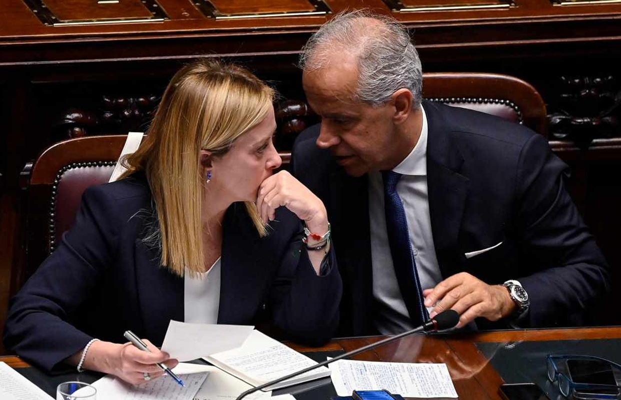 giorgia meloni matteo piantedosi migrante algerino 23 condanne risarcimento perche governo meloni