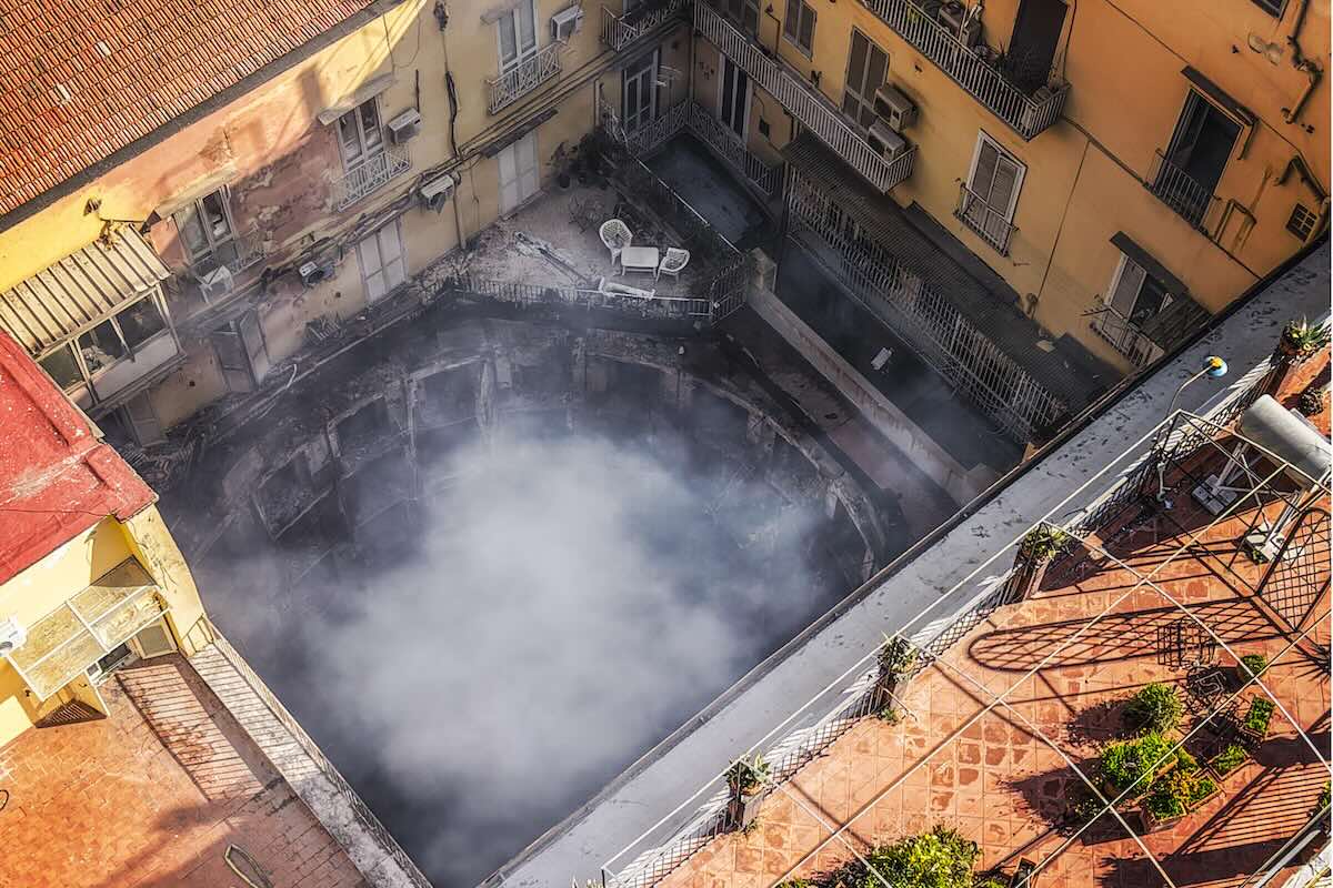 incendio-sannazaro-napoli-direttrice