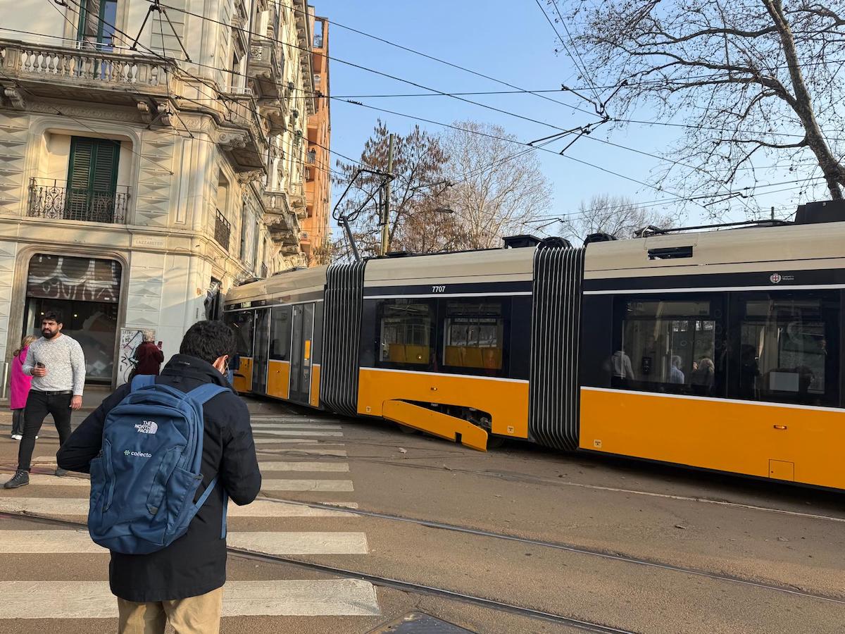 milano tram deragliamento