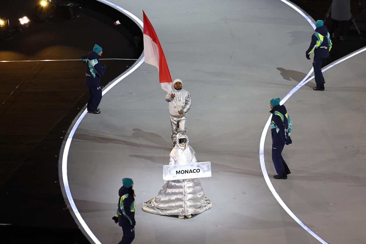 monaco-portabandiera-sconosciuto