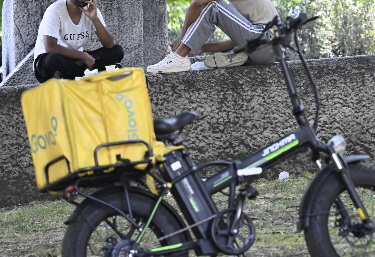 rider-sfruttamento-lavoro-caporalato