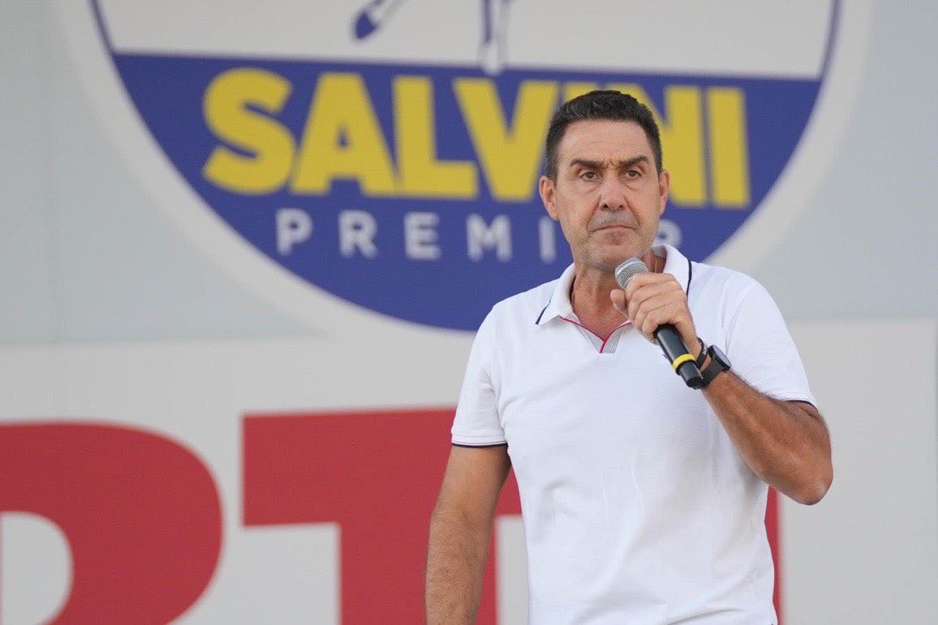 roberto-vannacci-lascia-lega