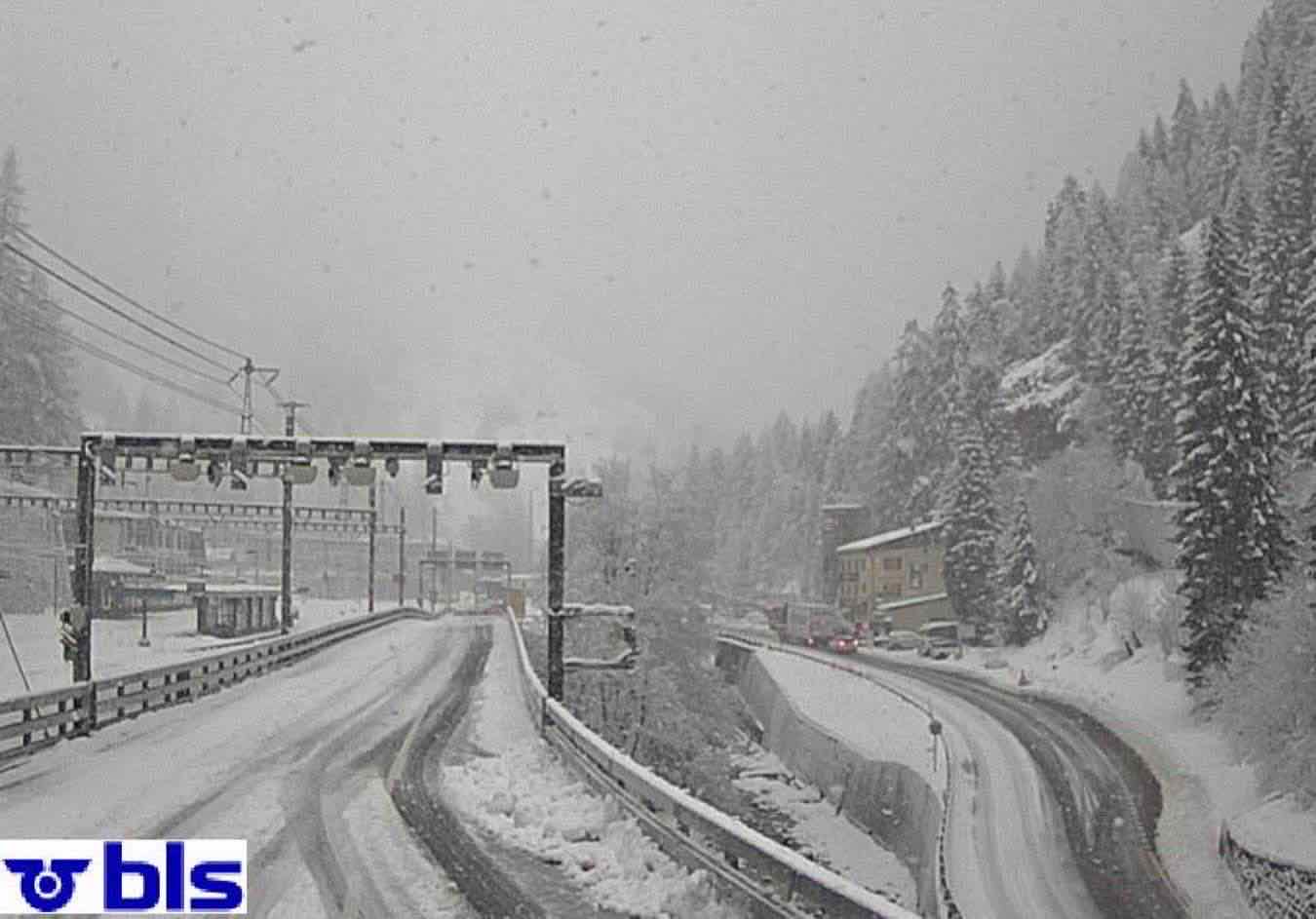 treno-deragliato-svizzera