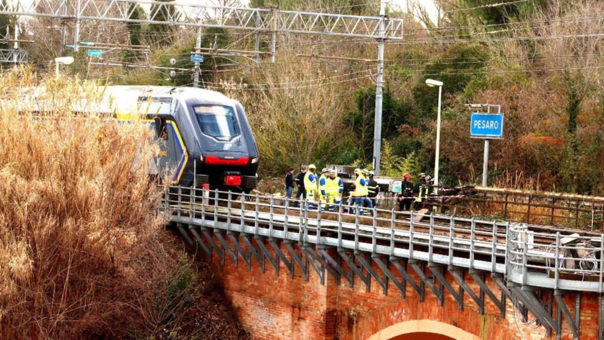 treno pesaro attentato