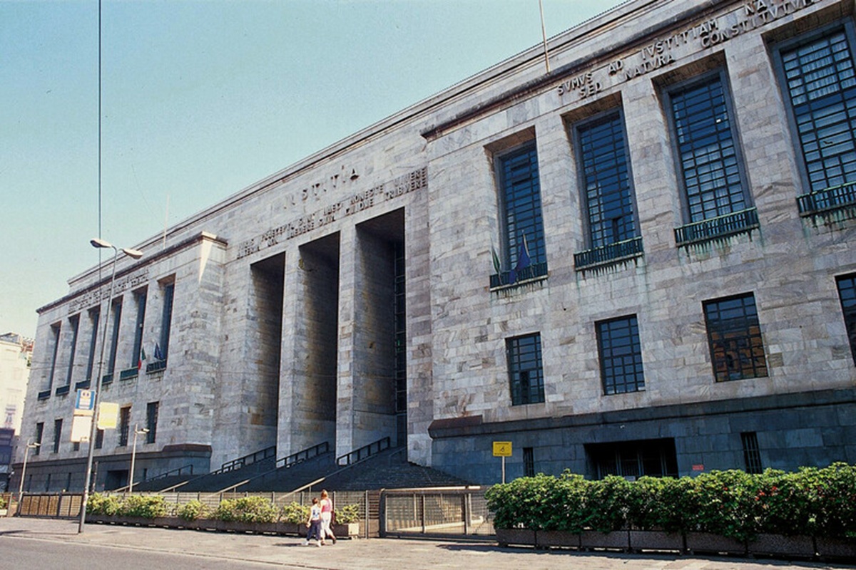 allarme bomba tribunale milano