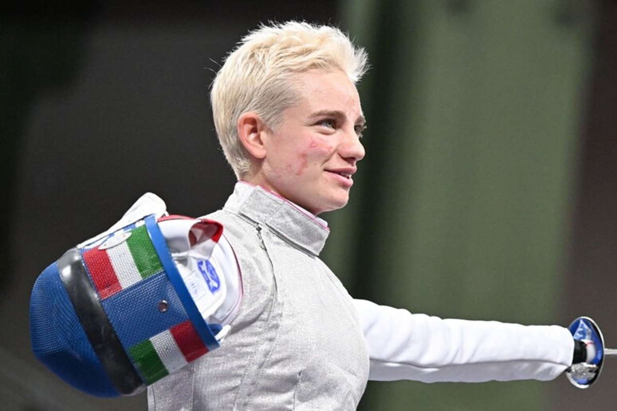 bebe vio cambia sport scherma atletica