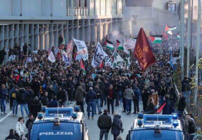 corteo no kings roma scritte contro meloni