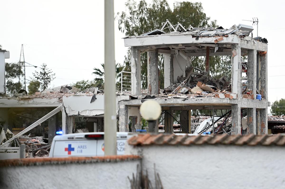 crollo-palazzina-roma-video