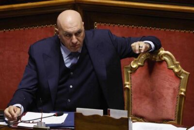 crosetto smentita affare indonesia cessione nave garibaldi