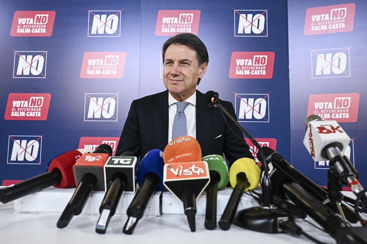 giuseppe conte referendum