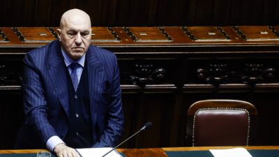 guido crosetto dubai viaggio imprenditore sottomarini cappelletti