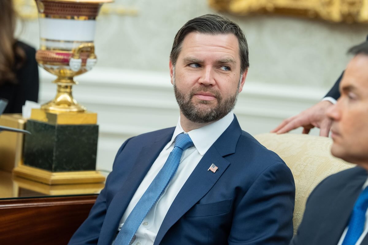 jd-vance-ossessione-ufo