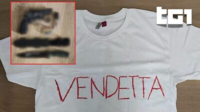 maglia-vendetta-armi-13enne-accoltellamento-prof-francese