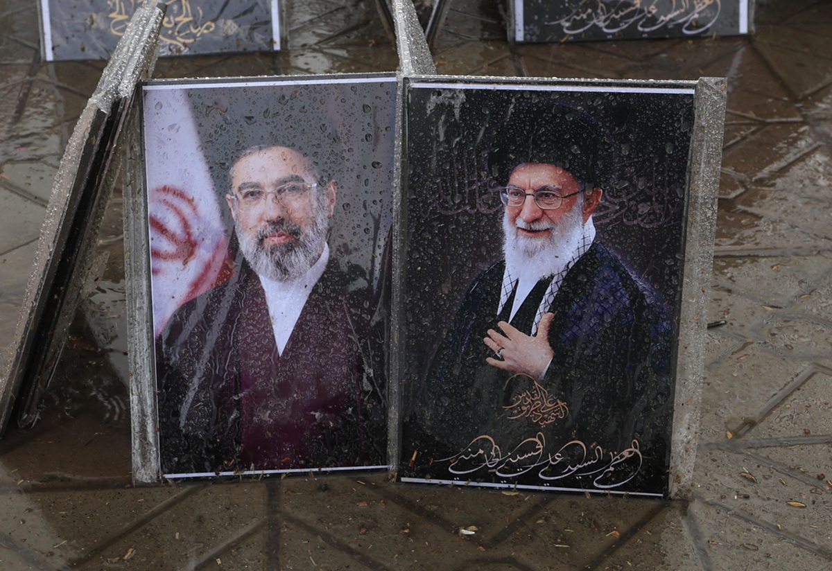 mojtaba khamenei fuga russia gay coma