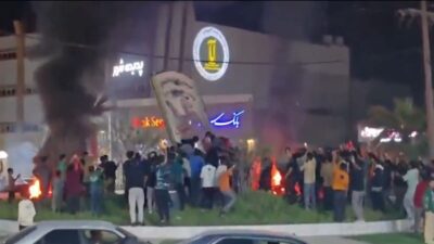 iran-proteste-statua