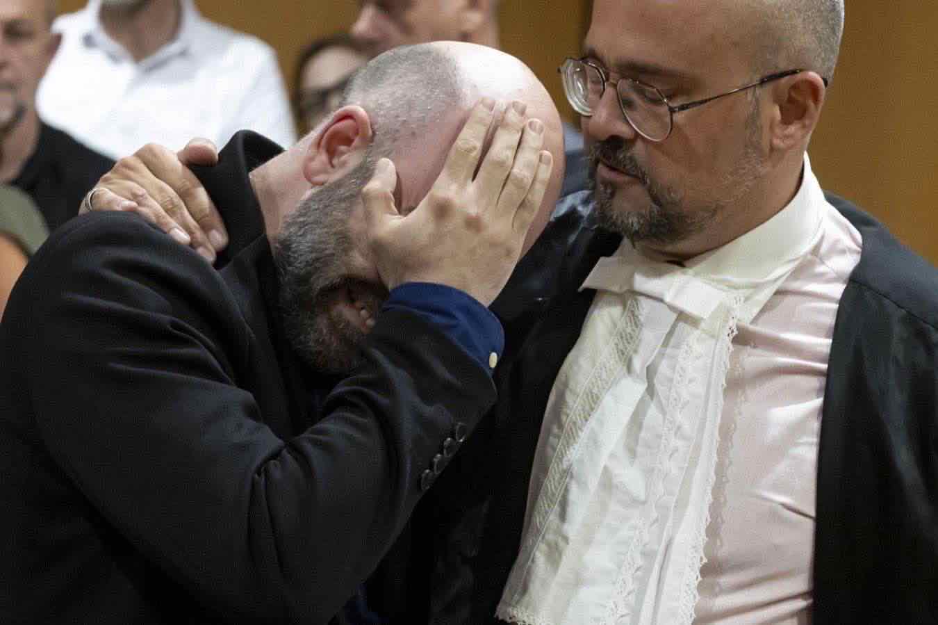 Roberto Saviano in lacrime, dopo la condanna in Appello nel 2025 di Bignetti e il suo avvocato