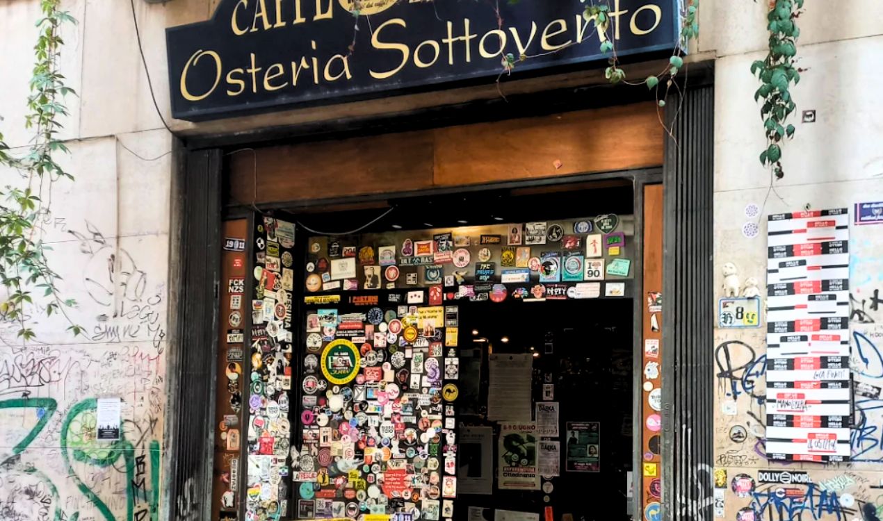 sottovento bar multato troppi adesivi