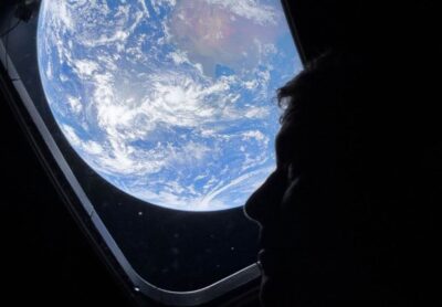 Artemis II, la Terra vista dalla navicella