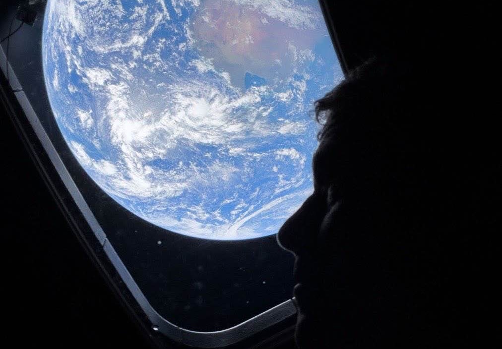 Artemis II, la Terra vista dalla navicella