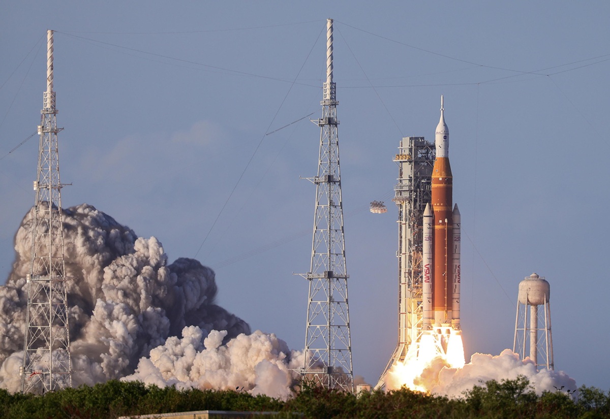 artemis II uomo sulla luna